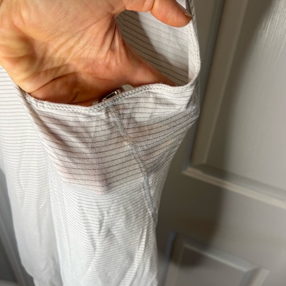 Lululemon silverscent tank size 10 white - Picture 5 of 5